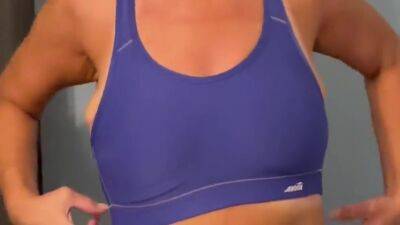 Mature Mom With Saggy Boobs And Tan Lines Trying On Different Bras - hclips.com