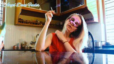 Hot Blonde Milf Love To Keep Smoking After Swallowing Warm Cum - hclips.com