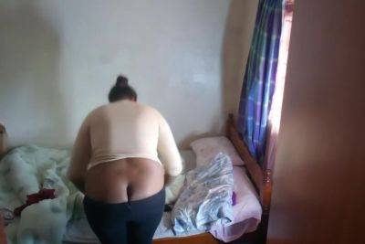African Milf Showing Buttcrack - upornia.com - India