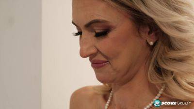 Hot, Blonde Milf Gigi Dior Fucks Her Daughter's Boyfriend - hotmovs.com