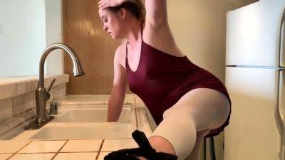 Erin Electra - Erin Electra - Mom Stuck In The Sink Gets Sons Dick Inside - drtuber.com