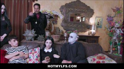 Audrey Noir - Kate Bloom and her stepdaughter Audrey Noir parody the Addams Family orgy in hot MILF action! - sexu.com