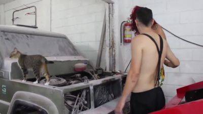 Car Mechanic Showing His Big Tool For 6 Ft Horny Milf With Kani Jones - upornia.com