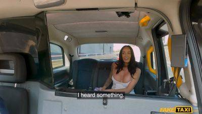 Watch MILF Australian reality star take cabbie's load in her mouth in Full Scene - sexu.com - Australia