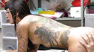 Tattooed milf trades pussy and fucks officer bigcock for freedom - ah-me.com